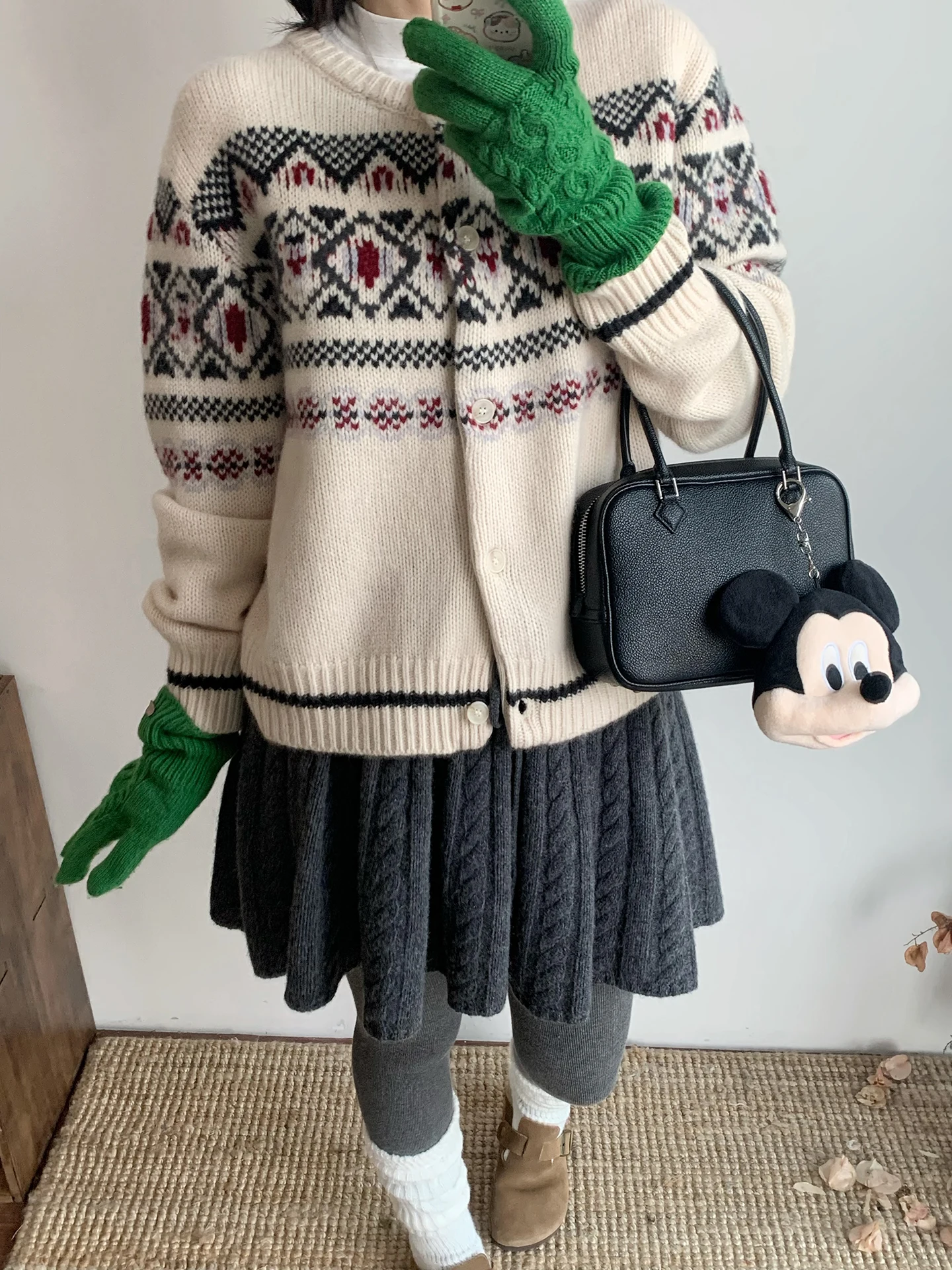 Korean Sle Vintage Fair Isle Knit Sweater Women's Loose Thiened 00 Woolen Cardigan Warm Autumn Winter Faion Outerwear
Korean Sle Vintage Fair Isle Knit Sweater Women's Loose Thiened 00 Woolen Cardigan Warm Autumn Winter Faion Outerwear