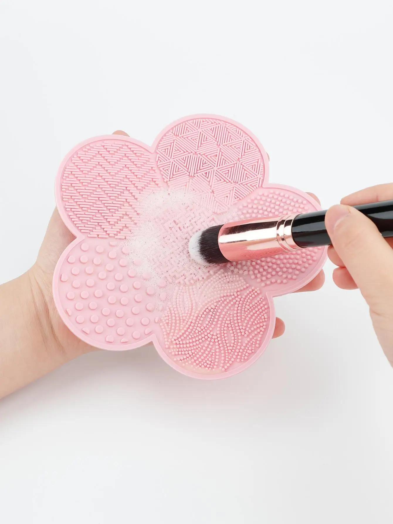 RANCAI SHEIN X Milania 1pc Silicone Brush Cleaning Pad, Flower Shaped, Makeup Brush Cleaner, Pink
RANCAI SHEIN X Milania 1pc Silicone Brush Cleaning Pad, Flower Shaped, Makeup Brush Cleaner, Pink