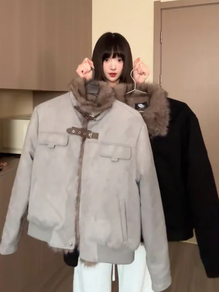 Утепленная замшевая куртка Street Style с флисовой подкладкой для женщин, осенне-зимняя теплая свободная мотоциклетная одежда, парные комплекты
Утепленная замшевая куртка Street Style с флисовой подкладкой для женщин, осенне-зимняя теплая свободная мотоциклетная одежда, парные комплекты