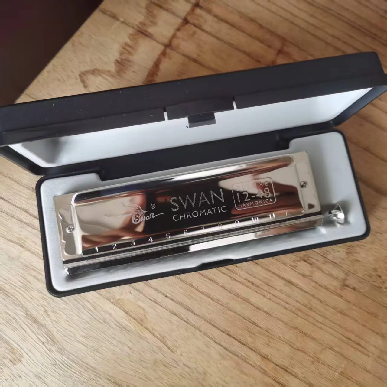 Swan Chromatic Harmonica 1248 ABS Comb Key of C gaita Cromatic Armonica Cromatica Mouth Ogan Instrumento with whole Semitone
Swan Chromatic Harmonica 1248 ABS Comb Key of C gaita Cromatic Armonica Cromatica Mouth Ogan Instrumento with whole Semitone