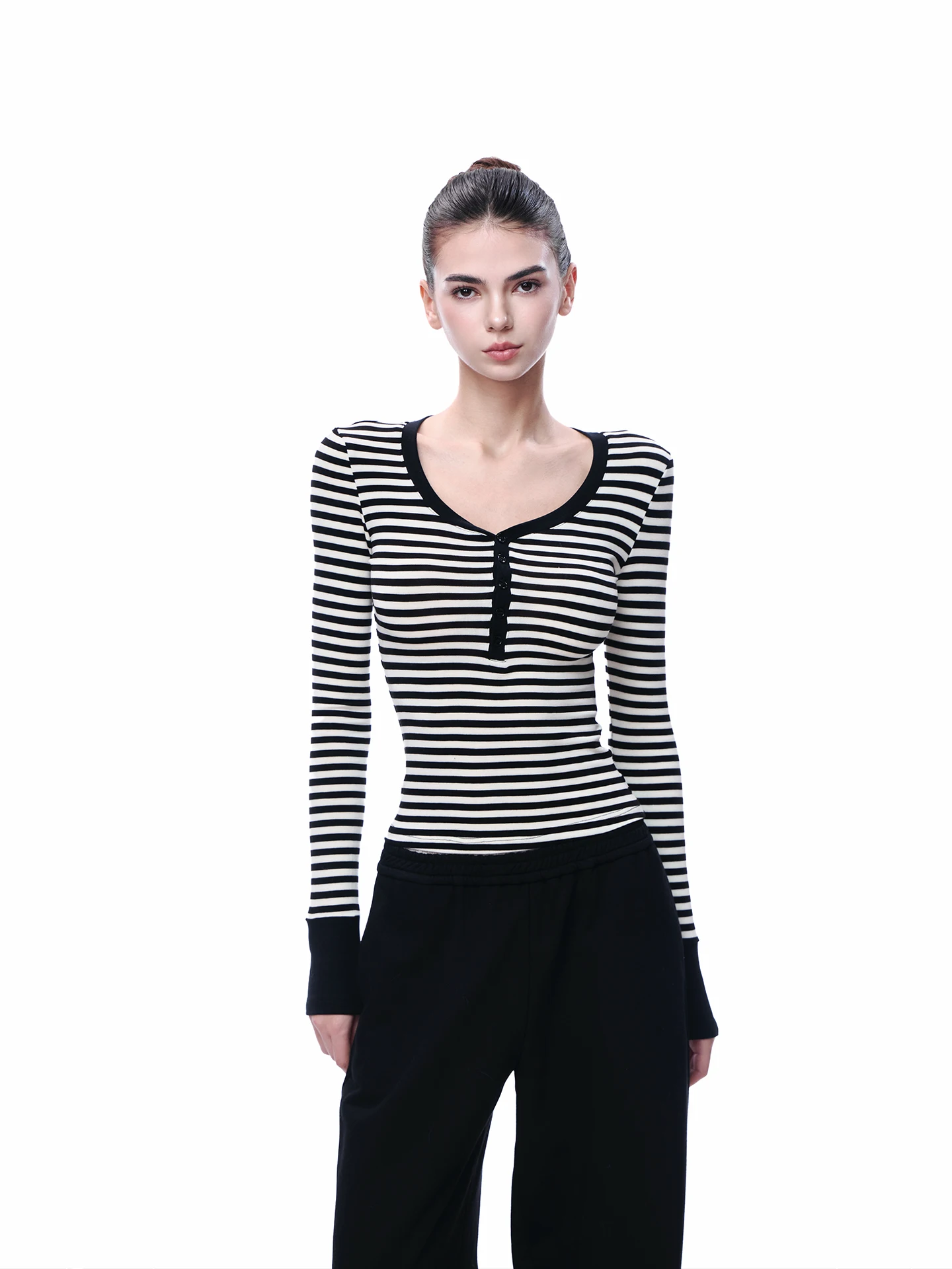 JLAUNT Retro Striped Long Sve T-irt Women's Slim Fit Versatile Base Layer American Hot Girl Inner Wear Top
JLAUNT Retro Striped Long Sve T-irt Women's Slim Fit Versatile Base Layer American Hot Girl Inner Wear Top