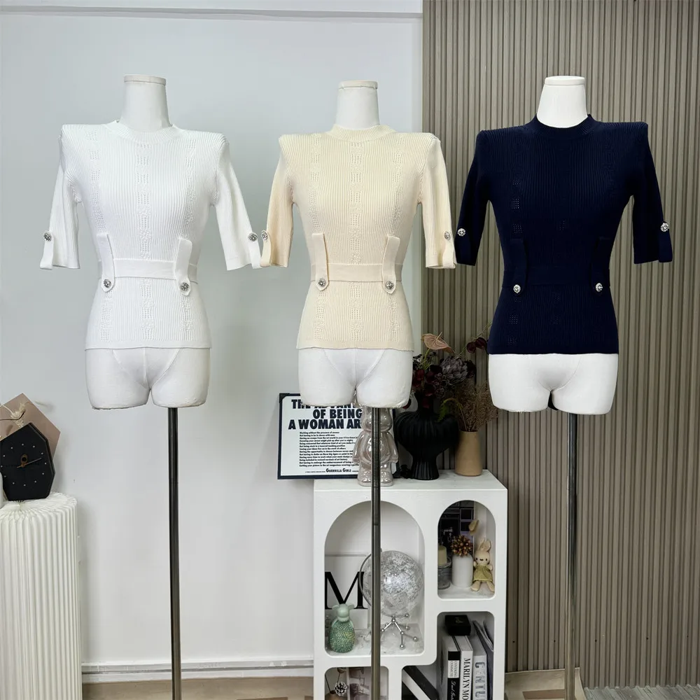 Knitted Vests for Women Single Breasted Sleeveless Casual Sweater Spring Summer 2025 New Fashion Comfortable Female Vest
Knitted Vests for Women Single Breasted Sleeveless Casual Sweater Spring Summer 2025 New Fashion Comfortable Female Vest 