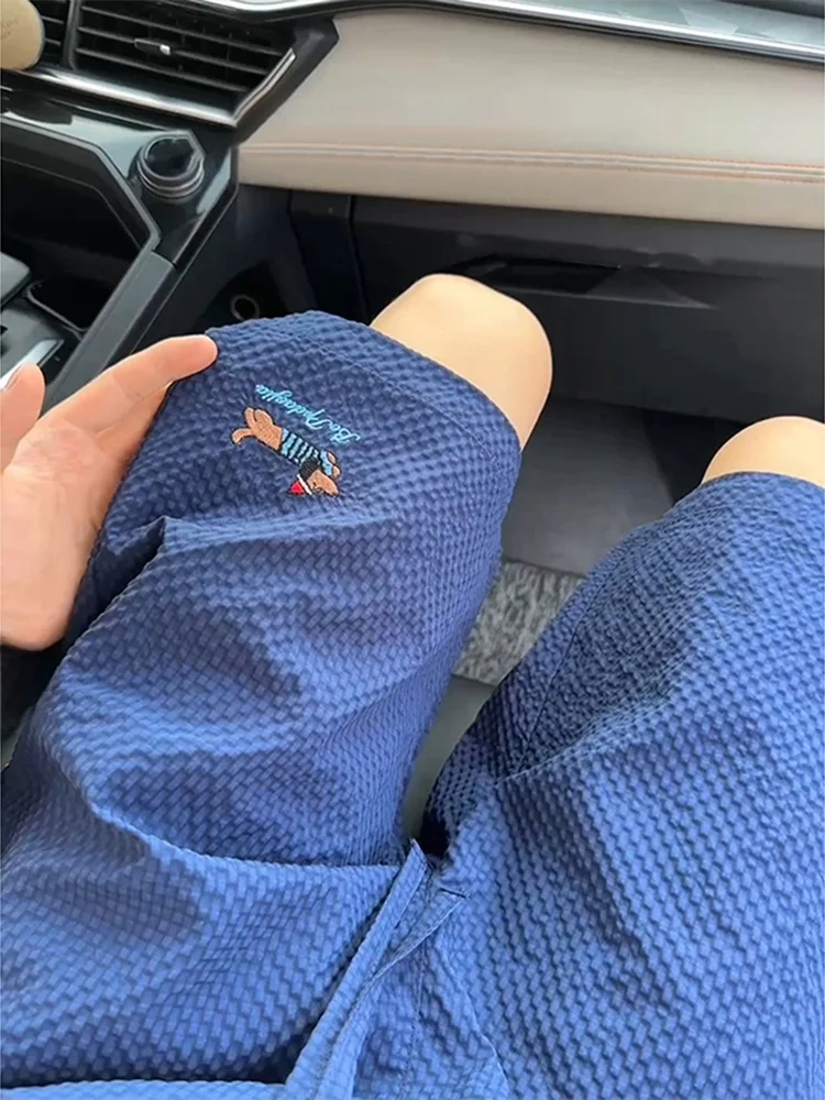 Мужские летние уличные брюки из быстросохнущей ткани Bubble Cloth с вышивкой таксы, из ледяного шелка, с высокой талией, длиной до колена
Мужские летние уличные брюки из быстросохнущей ткани Bubble Cloth с вышивкой таксы, из ледяного шелка, с высокой талией, длиной до колена