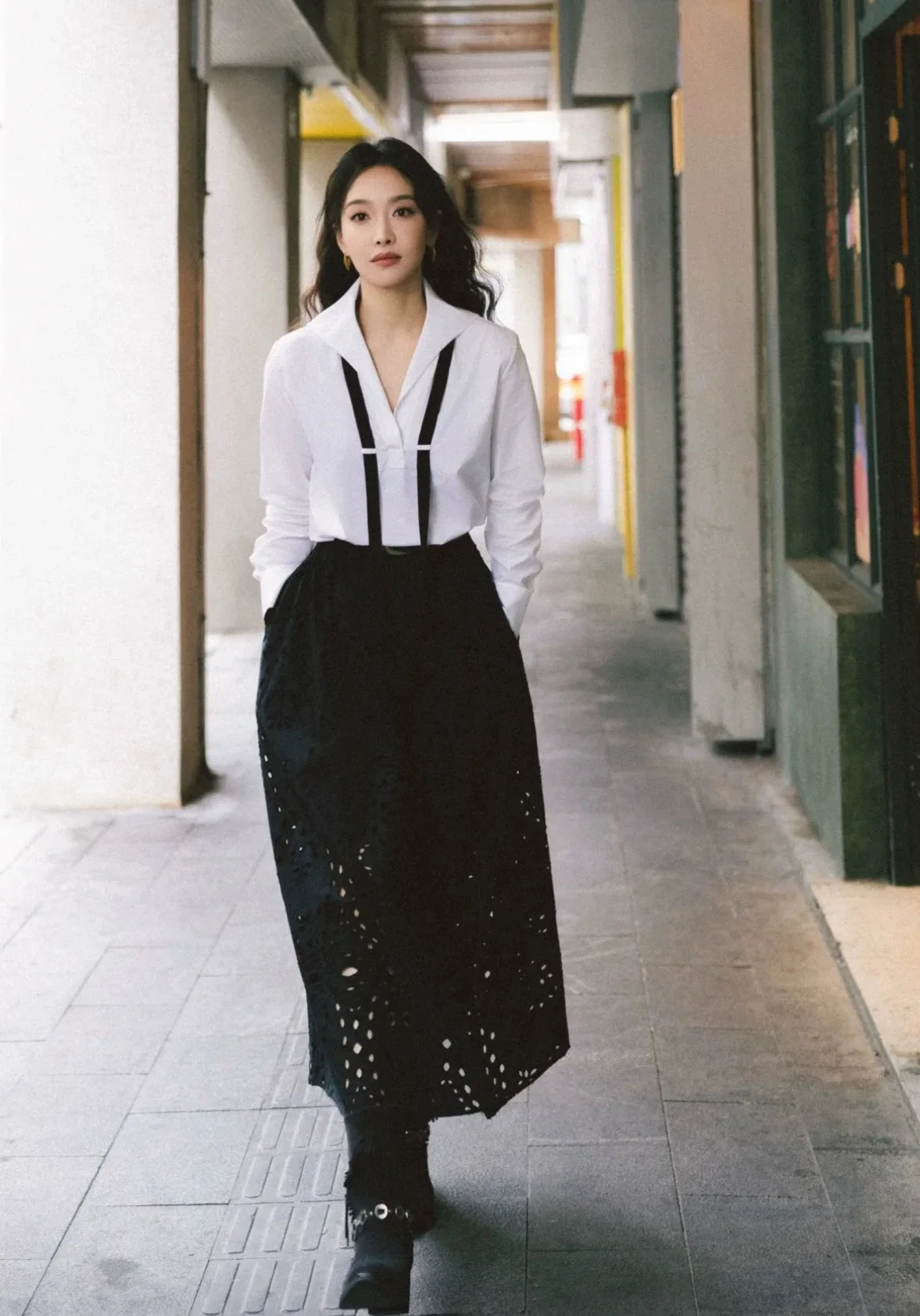 Ba Songxi 2025 Spring New Hollow out Hook Flower High Waist A-Line Midi Skirt Women's Breathable Cotton Short Sleeve V-Neck D...
Ba Songxi 2025 Spring New Hollow out Hook Flower High Waist A-Line Midi Skirt Women's Breathable Cotton Short Sleeve V-Neck D...