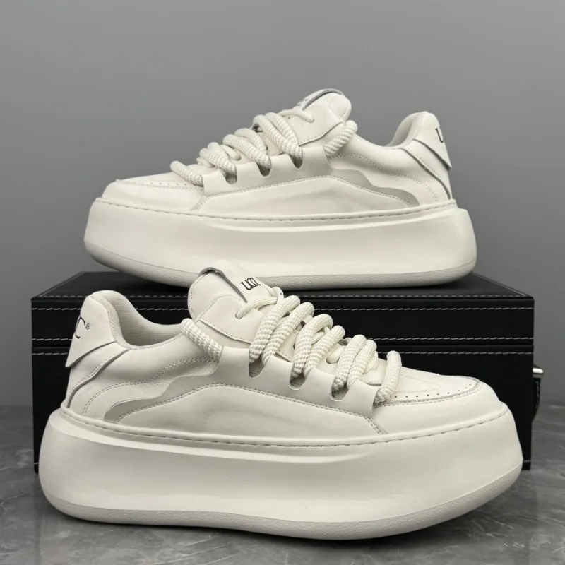 Men's Sneakers Autumn New Niche Design Sense Thick Sole Heightening Casual Sports Shoes Fashion Versatile Casual Board Shoes Men
Men's Sneakers Autumn New Niche Design Sense Thick Sole Heightening Casual Sports Shoes Fashion Versatile Casual Board Shoes Men