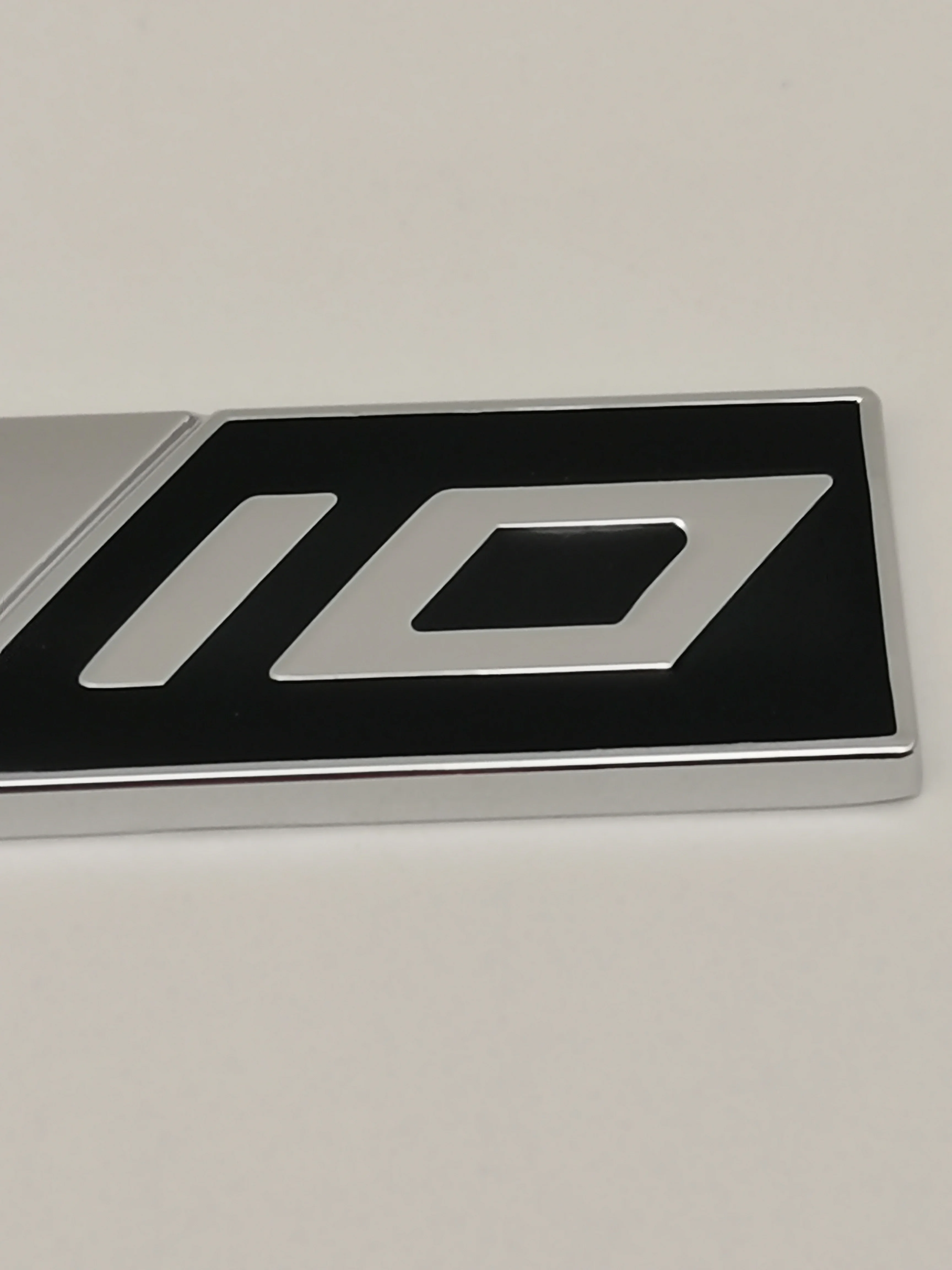 1Pcs 145mmX19mm Car Styling 3D Metal Chrome Zinc Alloy Emblem Badge Decal Auto Accessory Suitable for Modifying and beautifying
1Pcs 145mmX19mm Car Styling 3D Metal Chrome Zinc Alloy Emblem Badge Decal Auto Accessory Suitable for Modifying and beautifying