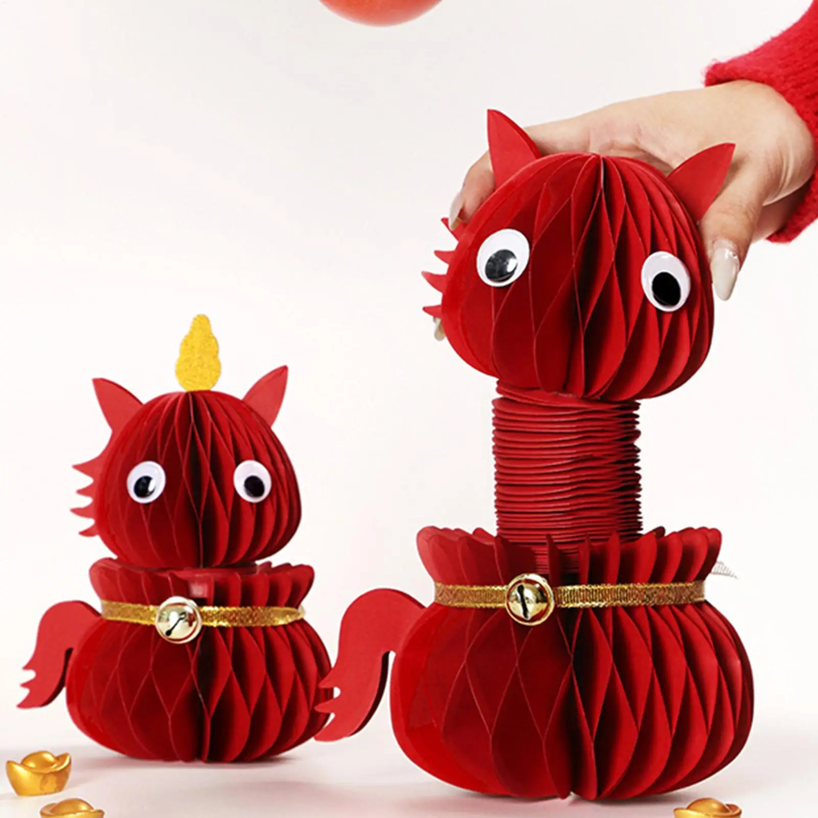 Сотовый бумажный материал, растягивающийся трехмерный декор для рабочего стола, 3D бумага, праздничный декор в виде лошади, новогодний орнамент
Сотовый бумажный материал, растягивающийся трехмерный декор для рабочего стола, 3D бумага, праздничный декор в виде лошади, новогодний орнамент