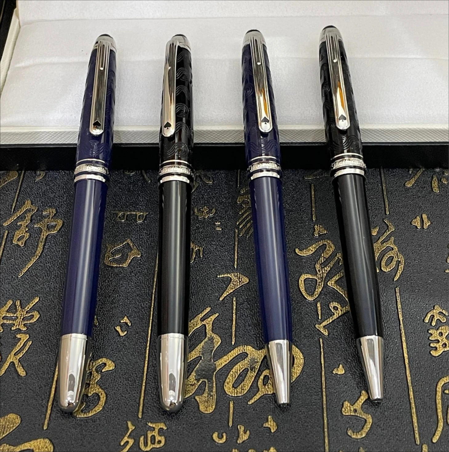 Высокое качество, роскошная 80 дней, 145 316, синий металл, MB, фонтан, шариковая ручка-роллер, подарки для делового письма
Высокое качество, роскошная 80 дней, 145 316, синий металл, MB, фонтан, шариковая ручка-роллер, подарки для делового письма