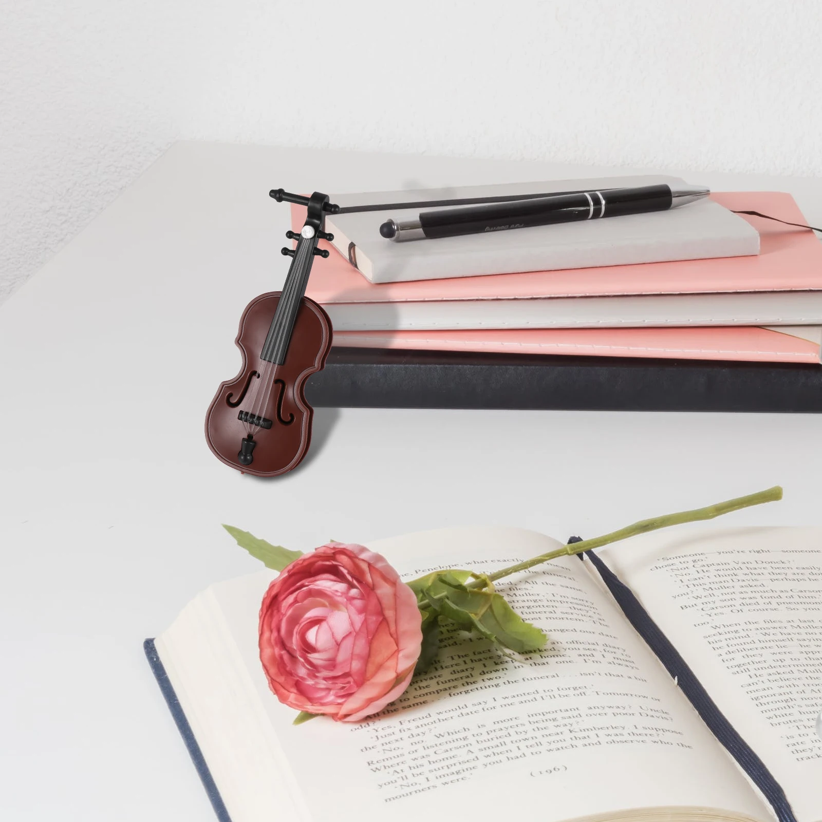 12 Sets Mini Violin Decor 3 2x8 5CM Desktop Christmas Props Musical Instrument Model Safe Tasteless Fine Workmanship Durability
12 Sets Mini Violin Decor 3 2x8 5CM Desktop Christmas Props Musical Instrument Model Safe Tasteless Fine Workmanship Durability