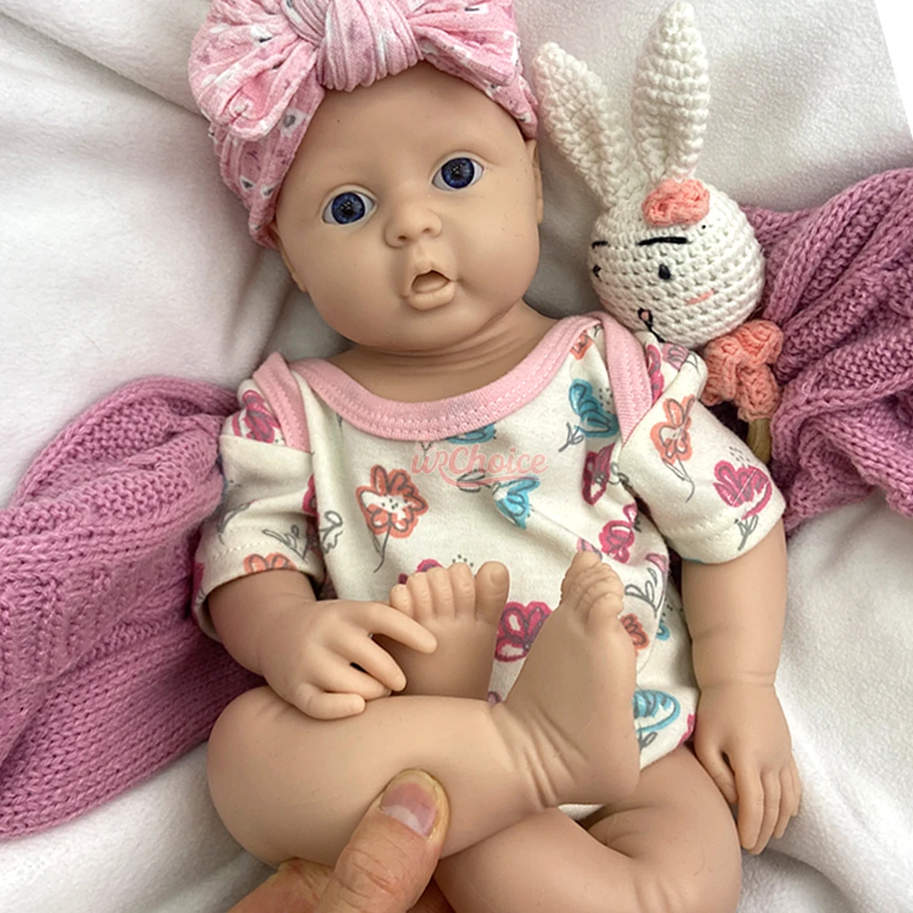 42cm Full Soft Silicone Reborn Baby Girl Poseable Limbs and Lifelike Features Weighted Doll for Photography and Art Xmas Gift
42cm Full Soft Silicone Reborn Baby Girl Poseable Limbs and Lifelike Features Weighted Doll for Photography and Art Xmas Gift