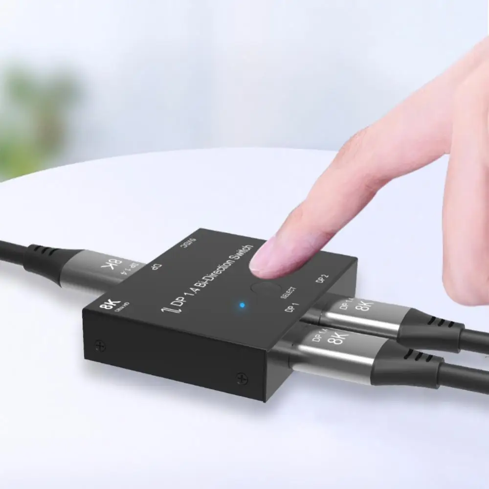 DP Switcher 1.4 Version 8K@60Hz One In Two Two In One Bidirectional Interconversion Switch Distribution Converter Adapter
DP Switcher 1.4 Version 8K@60Hz One In Two Two In One Bidirectional Interconversion Switch Distribution Converter Adapter