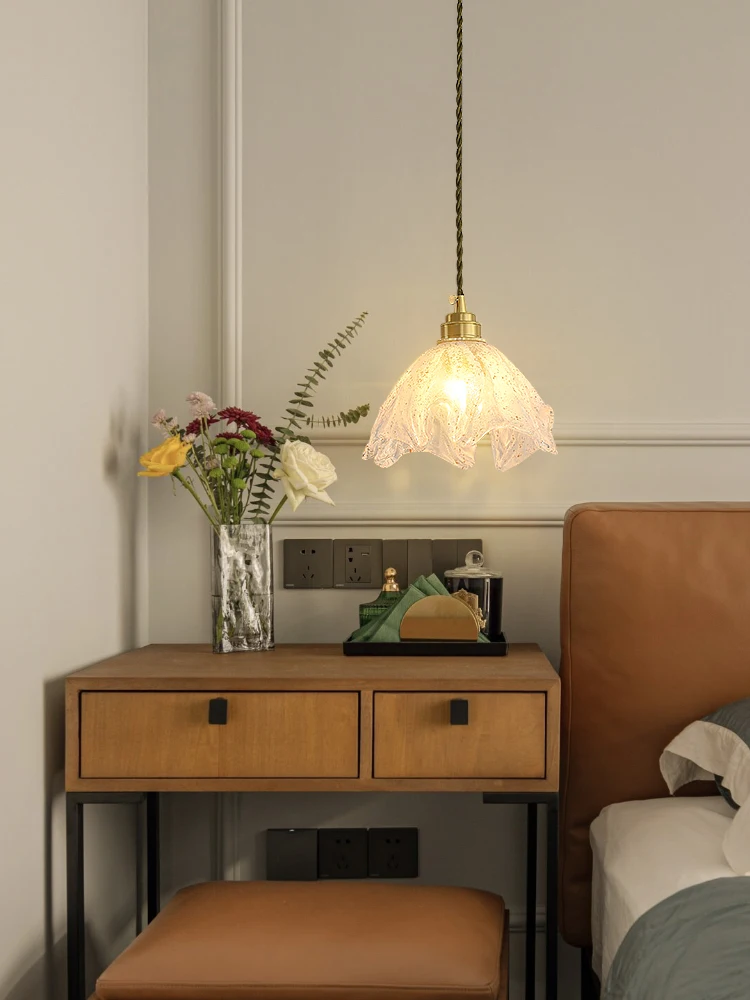 Brass glass Nordic Japanese restaurant chandelier Internet celebrity bedroom bedside chandelier Modern simple light luxury small
Brass glass Nordic Japanese restaurant chandelier Internet celebrity bedroom bedside chandelier Modern simple light luxury small