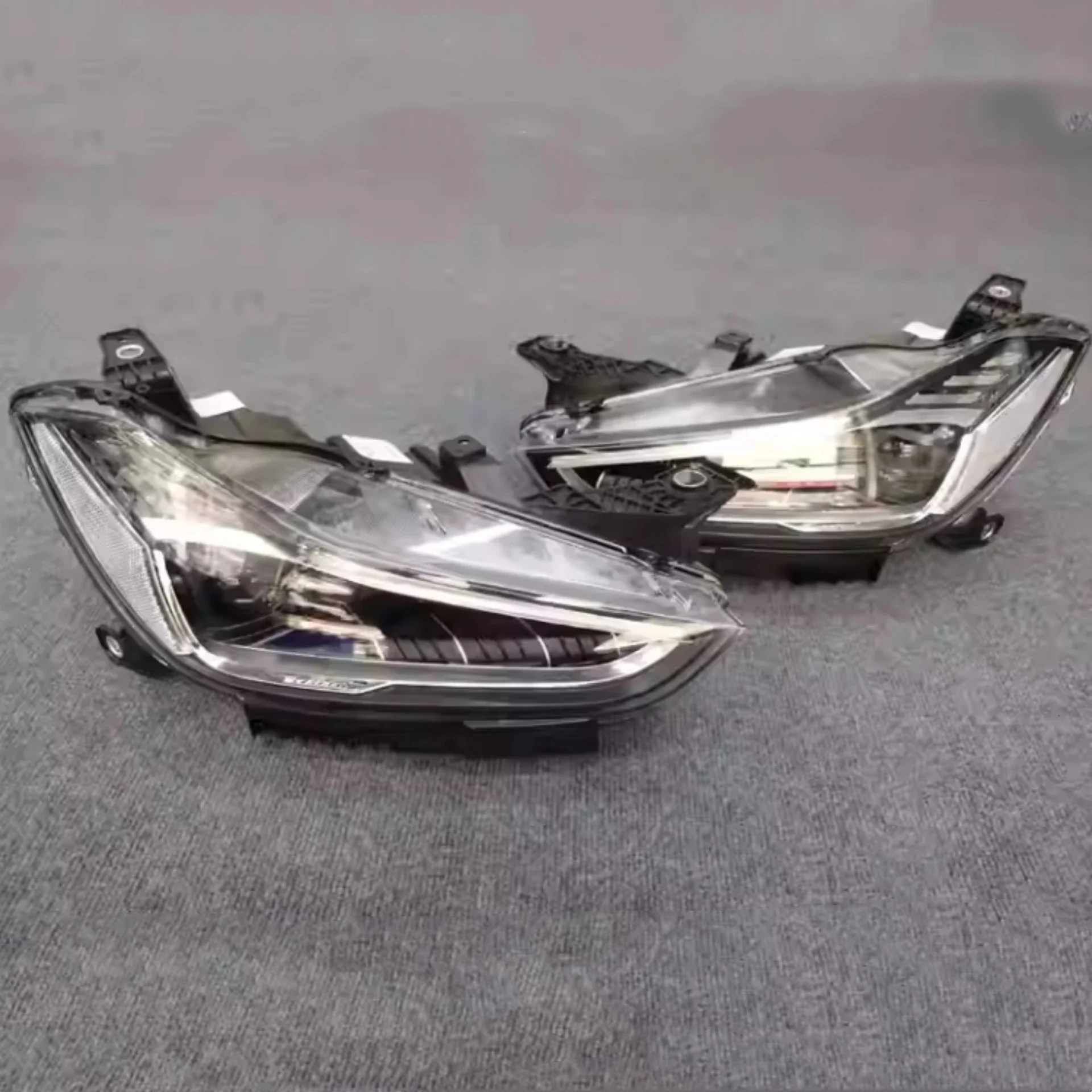 New Style Led Headlight Assembly for Maserati Ghibli 2014-2023 Upgraded Deluxe Turn Signal Matrix DRL Car Accessories
New Style Led Headlight Assembly for Maserati Ghibli 2014-2023 Upgraded Deluxe Turn Signal Matrix DRL Car Accessories