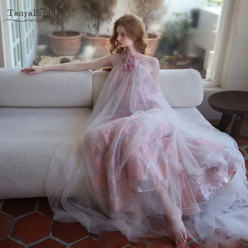 Halter A Line Wedding Dress .Pink Flowers Lace With Tulle Outside ,Boho Loose Bridal Gowns Chic DW974
Halter A Line Wedding Dress .Pink Flowers Lace With Tulle Outside ,Boho Loose Bridal Gowns Chic DW974