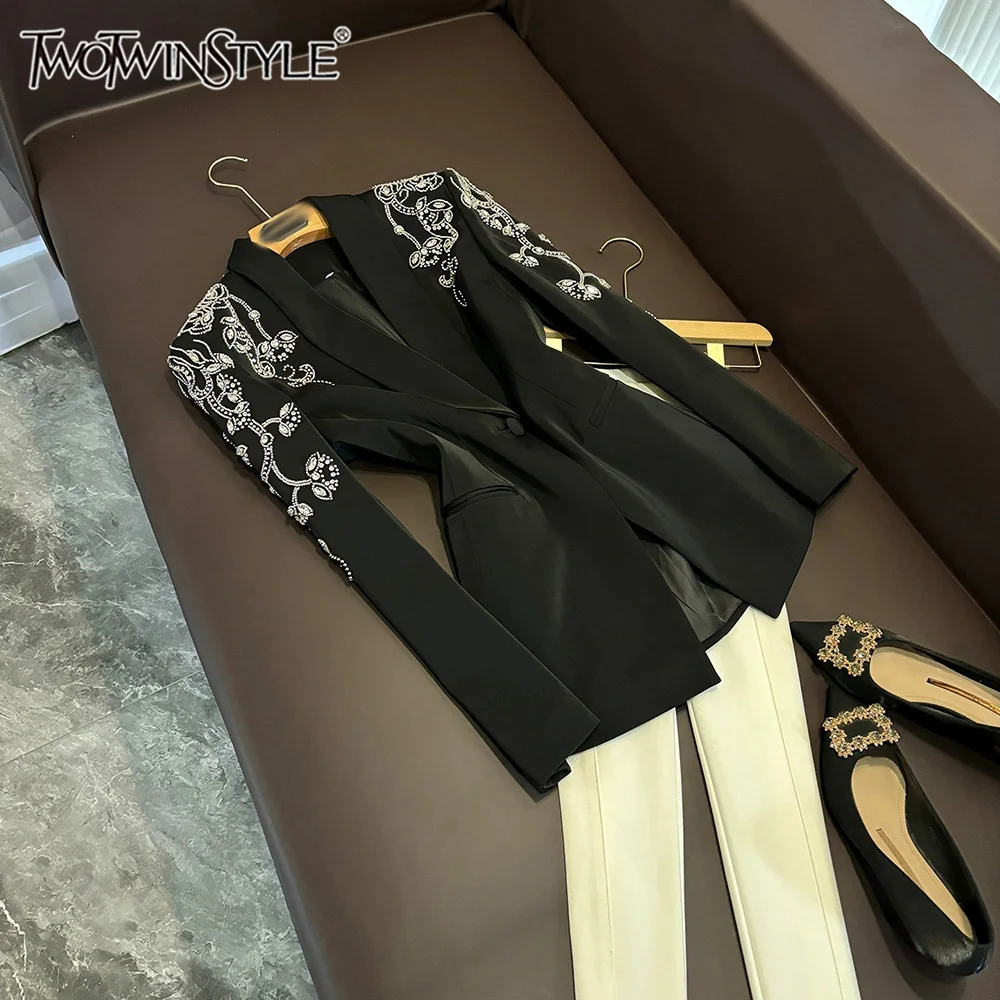 TWOTWINSTYLE Slimming Solid Gorgeous Jackets For Women V Neck Long Sleeve Spliced Diamonds Chic Coat Female Fashion KJA508619
TWOTWINSTYLE Slimming Solid Gorgeous Jackets For Women V Neck Long Sleeve Spliced Diamonds Chic Coat Female Fashion KJA508619