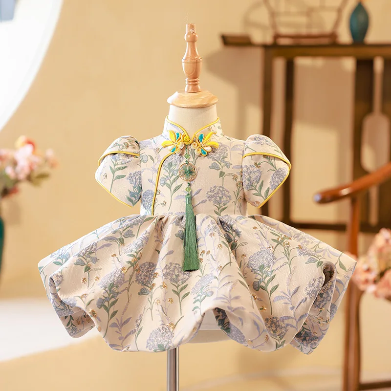 2024 Summer Girls Half High Neck Blue Printed Dress Girl dignified and elegant Chinese style dress Girls Birthday Banquet Dress
2024 Summer Girls Half High Neck Blue Printed Dress Girl dignified and elegant Chinese style dress Girls Birthday Banquet Dress