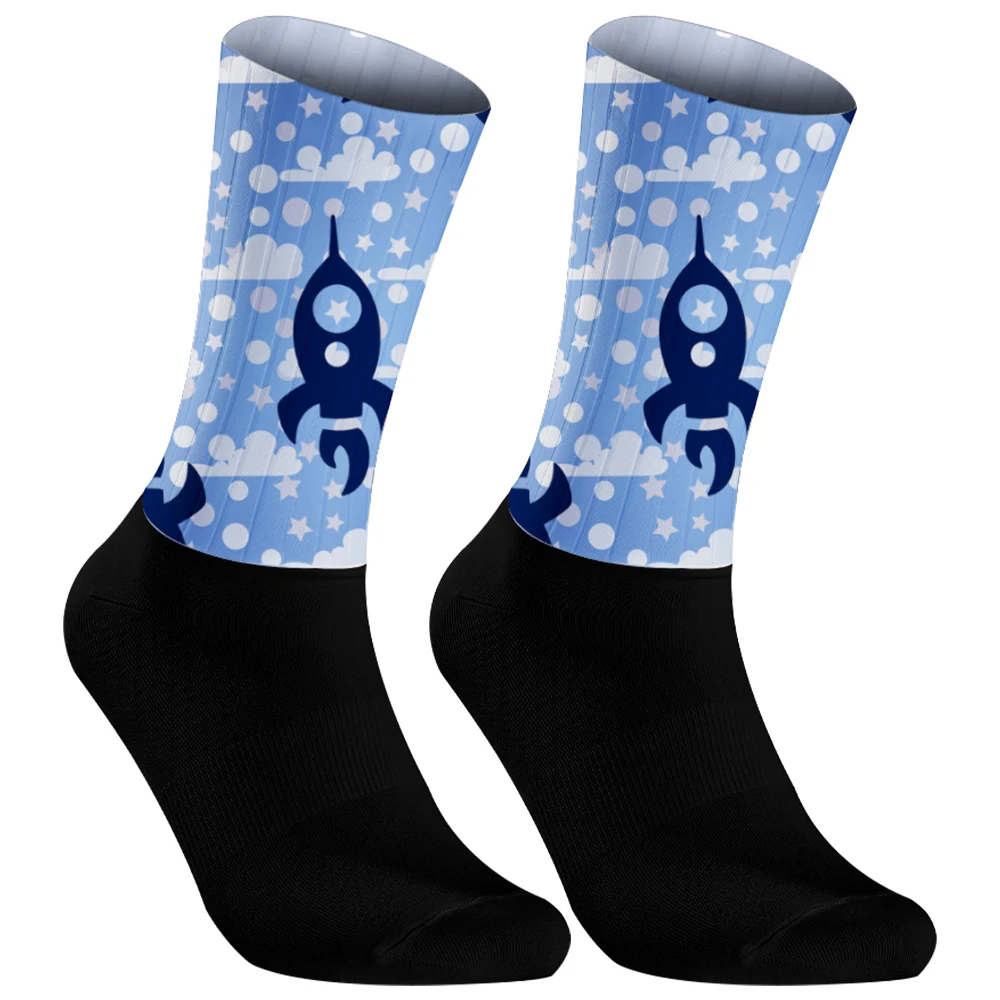 Firm Compression Fit Moisture Wicking Socks Crew Cycling Socks Running and cycling Socks New
Firm Compression Fit Moisture Wicking Socks Crew Cycling Socks Running and cycling Socks New