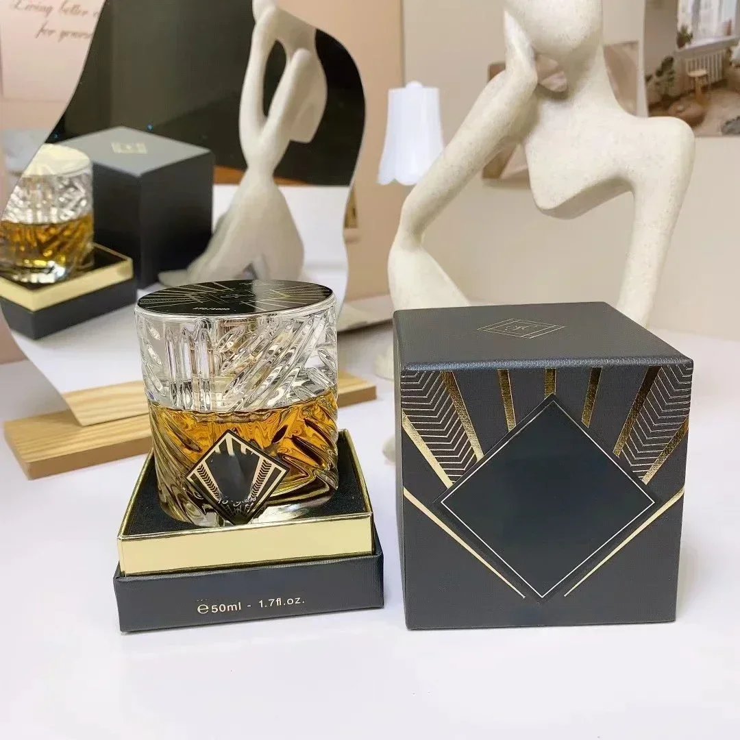 Brand Naturally Perfume, Neutral Perfume Moisturizes and Lasts for Both Men and Women, Suitable for All Skin Types.
Brand Naturally Perfume, Neutral Perfume Moisturizes and Lasts for Both Men and Women, Suitable for All Skin Types.