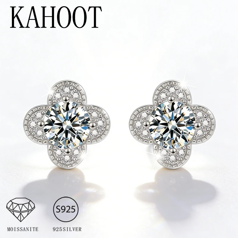 A pair of 925 sterling silver four-leaf clover moissanite stud earrings, elegant, luxurious and versatile.
A pair of 925 sterling silver four-leaf clover moissanite stud earrings, elegant, luxurious and versatile.