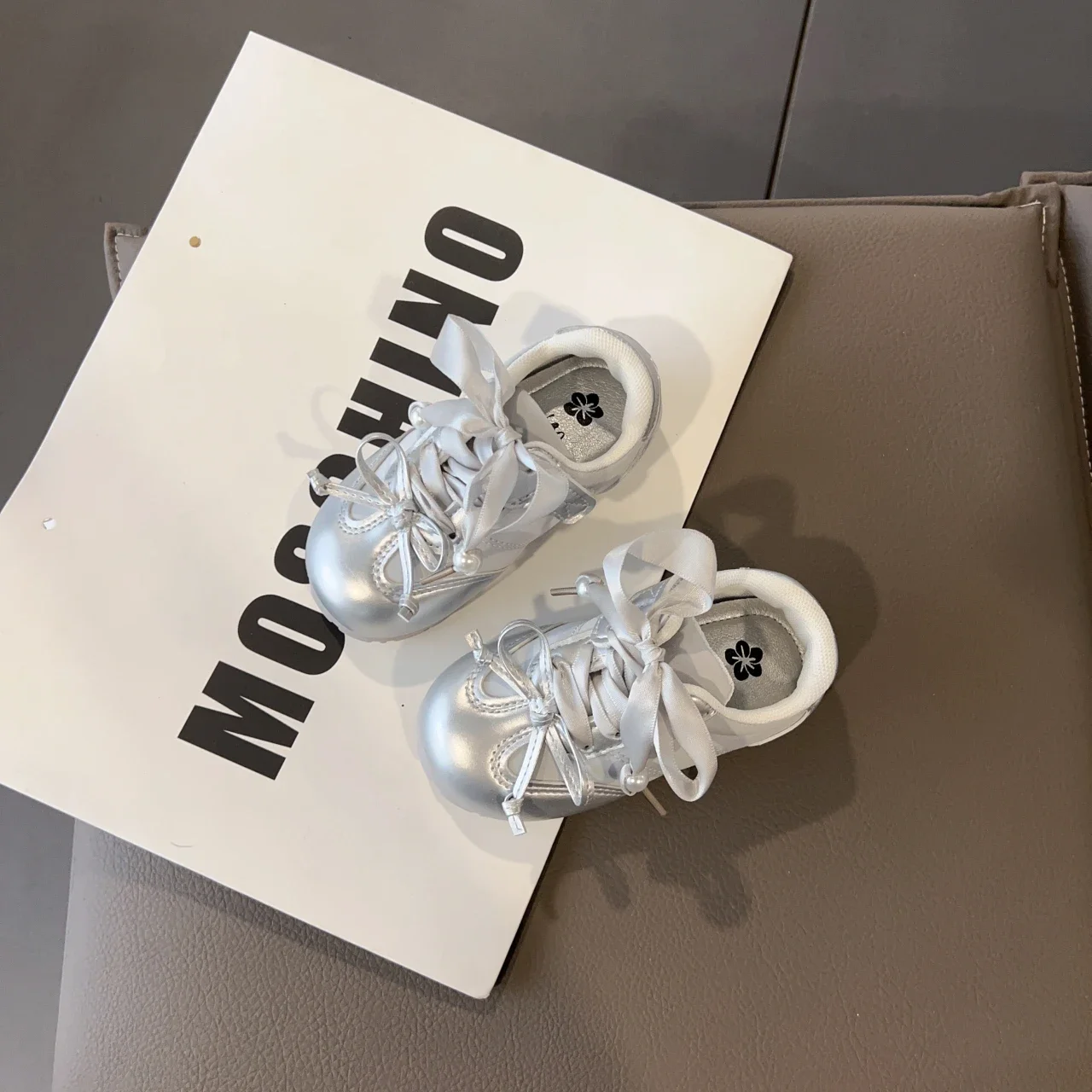 Girls Princess Sports Shoes Soild Color Versatile Kids Casual Shoes Soft Sole 2025 Brand New Children Fashion Shoes Korean Style
Girls Princess Sports Shoes Soild Color Versatile Kids Casual Shoes Soft Sole 2025 Brand New Children Fashion Shoes Korean Style