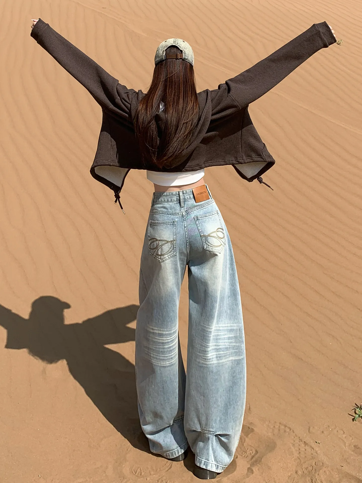 Women's Wide Leg Jeans High Waist Retro Style Loose Fit American Lazy Style Slim Straight Loose Knife Pants Casual Wear
Women's Wide Leg Jeans High Waist Retro Style Loose Fit American Lazy Style Slim Straight Loose Knife Pants Casual Wear