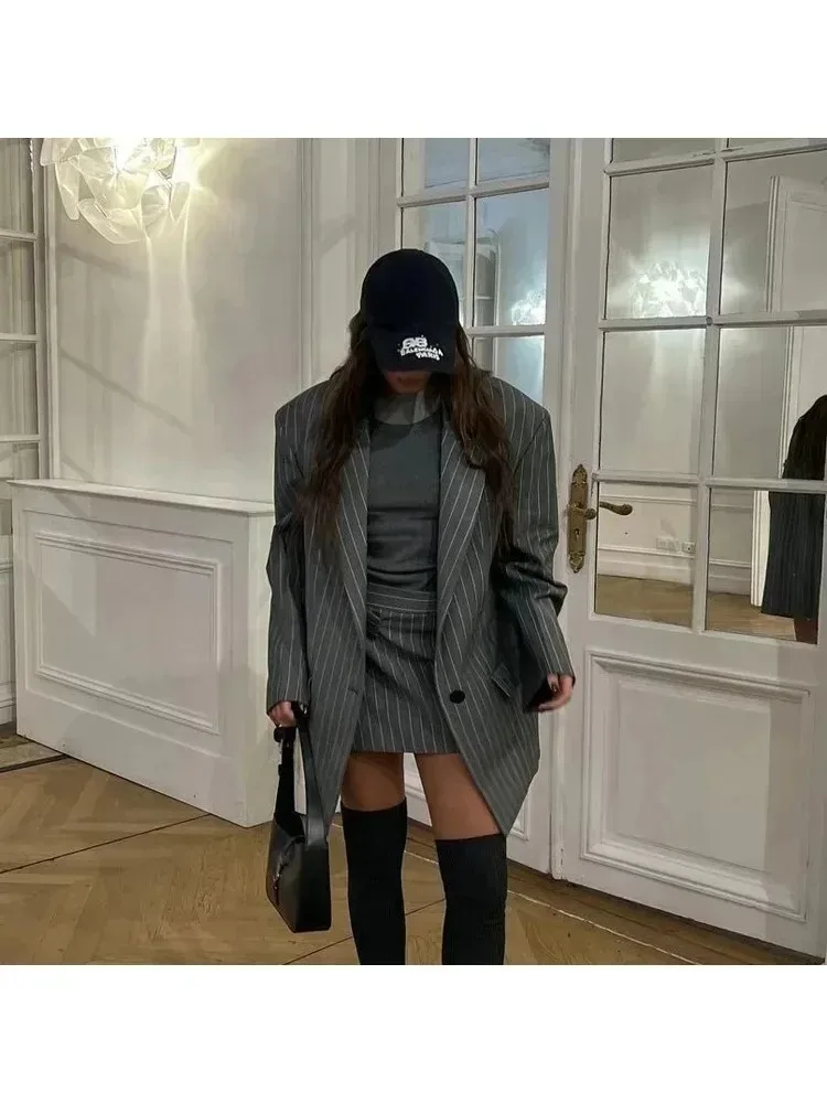 Shpmishal Women's Striped Blazer and Skirt Set Two-Piece Matching Suit for Fall Winter Office Casual Outfit
Shpmishal Women's Striped Blazer and Skirt Set Two-Piece Matching Suit for Fall Winter Office Casual Outfit
