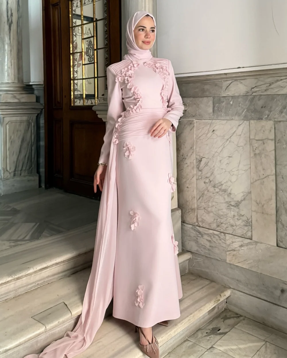 Customized Modern Style Jersey Pleat Applique Straight O-Neck Long Prom Dresses Bespoke Occasion Celebrity Chinese Style
Customized Modern Style Jersey Pleat Applique Straight O-Neck Long Prom Dresses Bespoke Occasion Celebrity Chinese Style