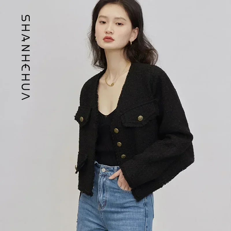 Black French wool small fragrant coat women's 2023 autumn new temperament tweed top spot
Black French wool small fragrant coat women's 2023 autumn new temperament tweed top spot