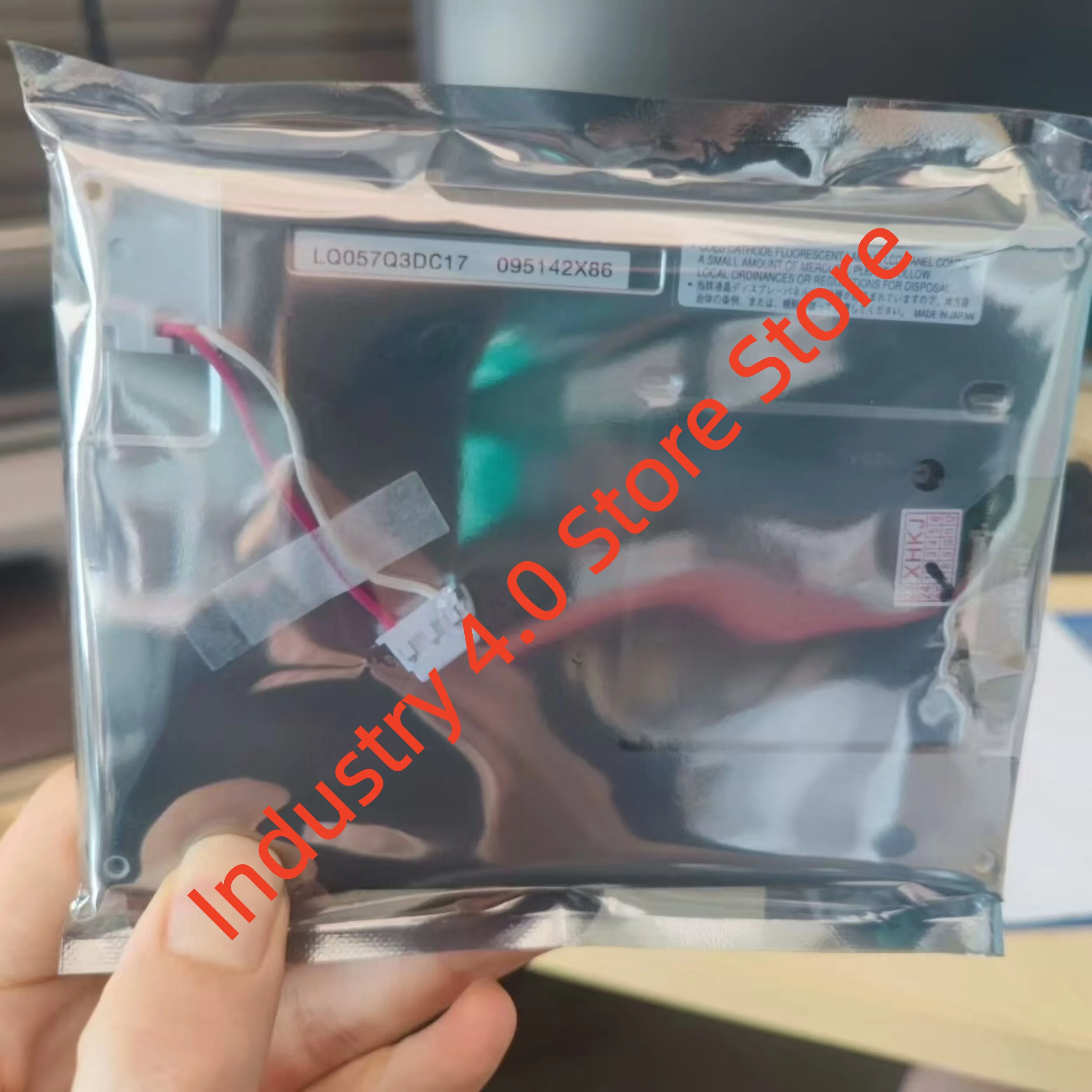 LQ057Q3DC17 LQ057Q3DG02 Liquid crystal display (LCD) screen New original
LQ057Q3DC17 LQ057Q3DG02 Liquid crystal display (LCD) screen New original