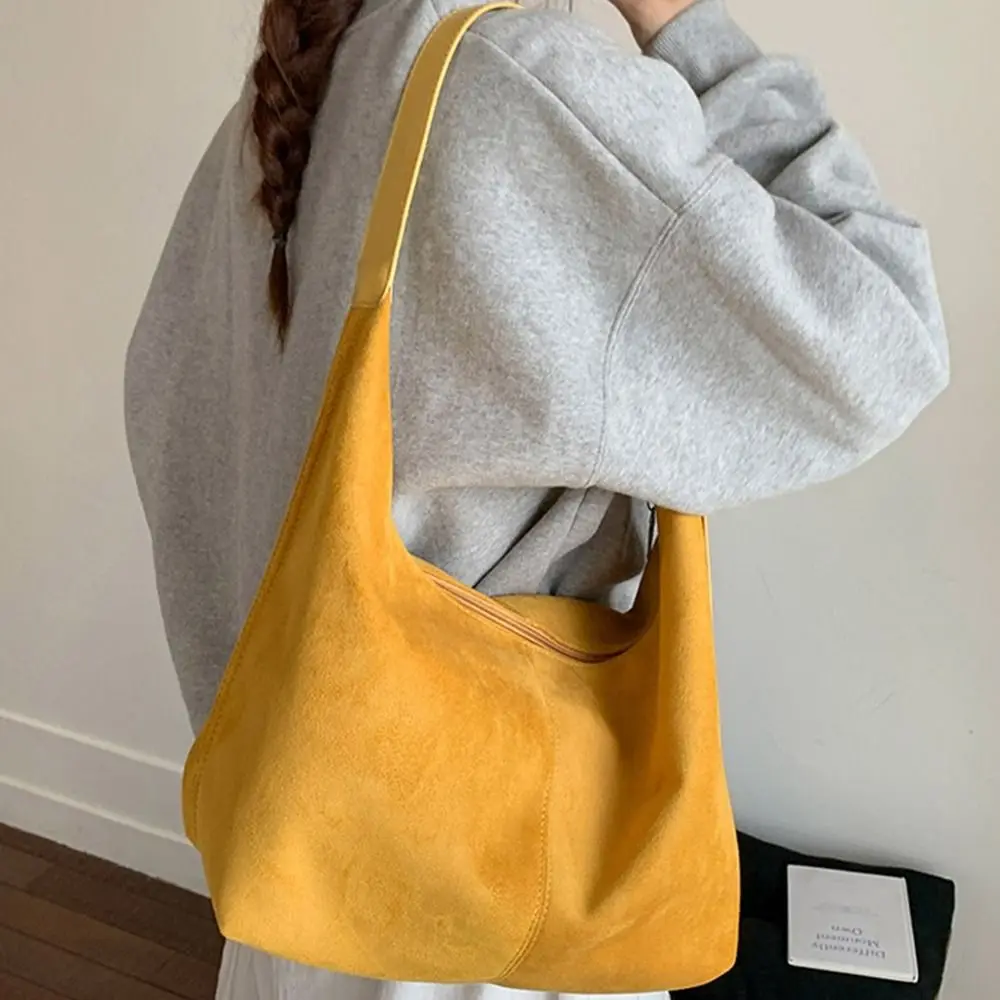 Zipper Suede Matte Hobo Bag Large Capacity Solid Color Vintage PU Crossbody Bag Handbag Korean Style Female Tote Bag Children
Zipper Suede Matte Hobo Bag Large Capacity Solid Color Vintage PU Crossbody Bag Handbag Korean Style Female Tote Bag Children
