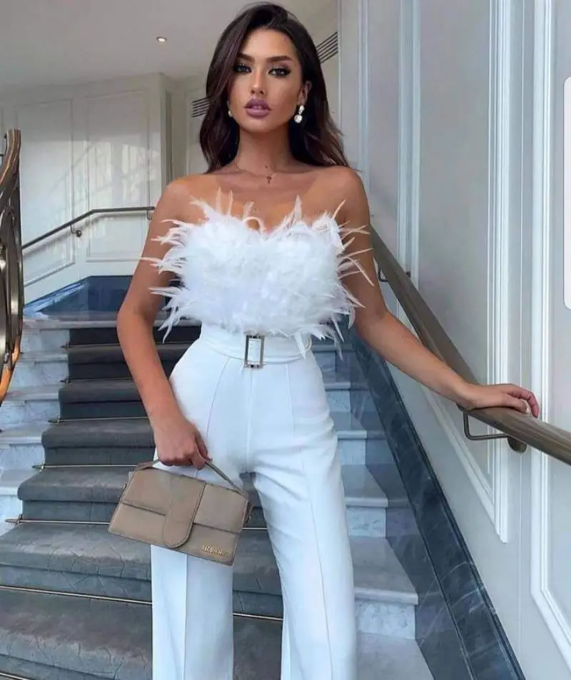 Spring and Summer European and American Feather Strapless Sexy Fashionable Jumpsuit with Elegant Temperament
Spring and Summer European and American Feather Strapless Sexy Fashionable Jumpsuit with Elegant Temperament