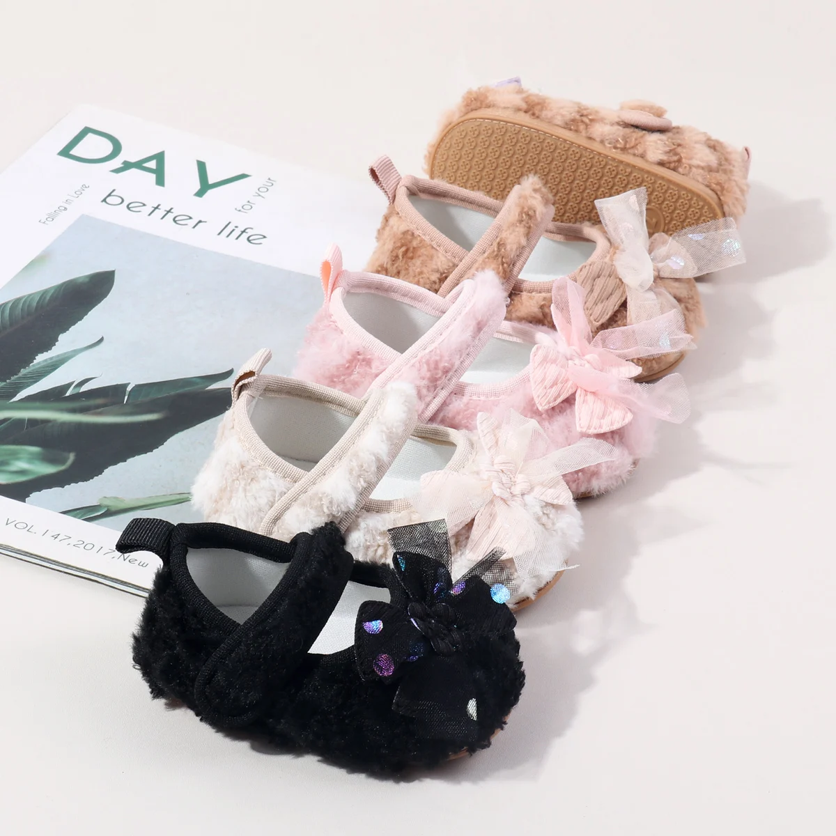 2025 Hot Selling Autumn And Winter Baby Girls First Walking Indoor Outdoor Toddler Shoes For 0-18M Baby Girls Princess Shoes
2025 Hot Selling Autumn And Winter Baby Girls First Walking Indoor Outdoor Toddler Shoes For 0-18M Baby Girls Princess Shoes