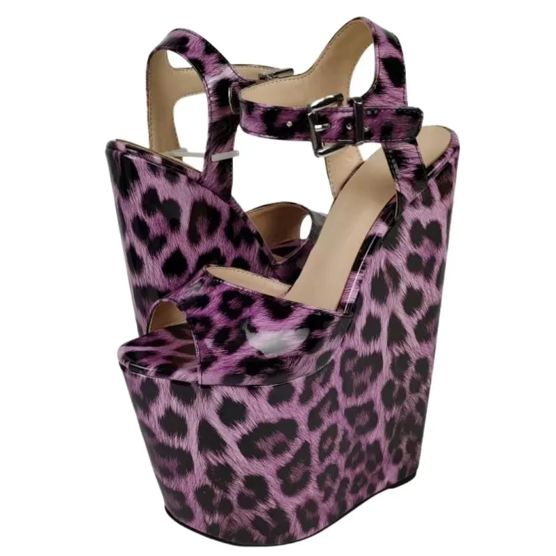 SHOFOO shoes Fashionable women's high heel sandals. About 20cm heel height. Wedges heel sandals. Summer women's shoes. size34-46
SHOFOO shoes Fashionable women's high heel sandals. About 20cm heel height. Wedges heel sandals. Summer women's shoes. size34-46