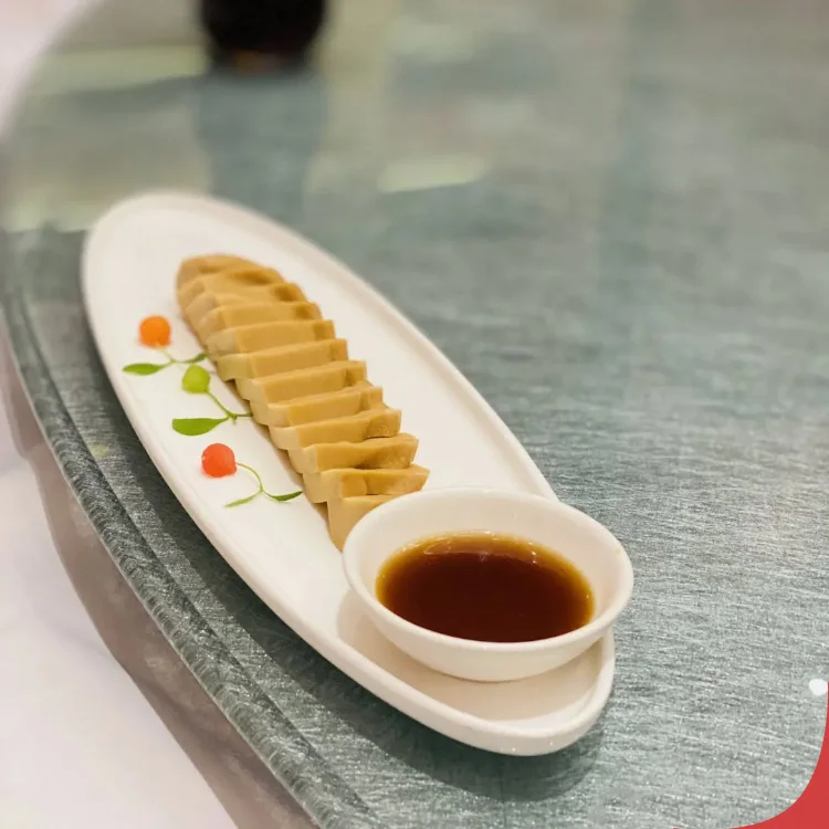 Chinese Style Creative Special Dining Utensils Double Tip Plate Hotel Kitchen Irregular Shape Long Strip Dish Serving Cold Food
Chinese Style Creative Special Dining Utensils Double Tip Plate Hotel Kitchen Irregular Shape Long Strip Dish Serving Cold Food