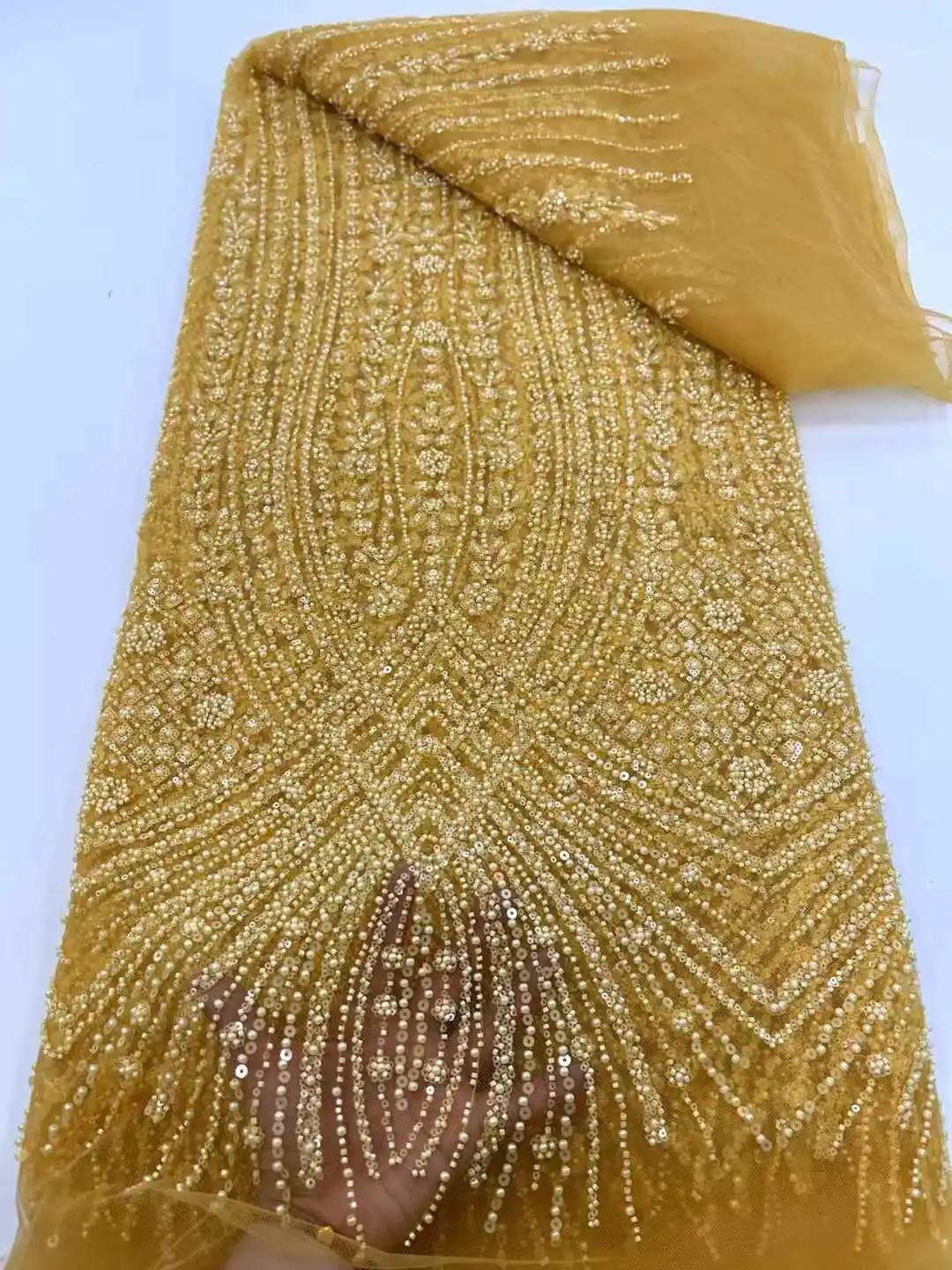 Latest Gold Nigerian Luxury Sequins Beaded Lace High Quality Embroidery Lace 2025 African Tulle Lace Fabric For Bridel Dresses
Latest Gold Nigerian Luxury Sequins Beaded Lace High Quality Embroidery Lace 2025 African Tulle Lace Fabric For Bridel Dresses