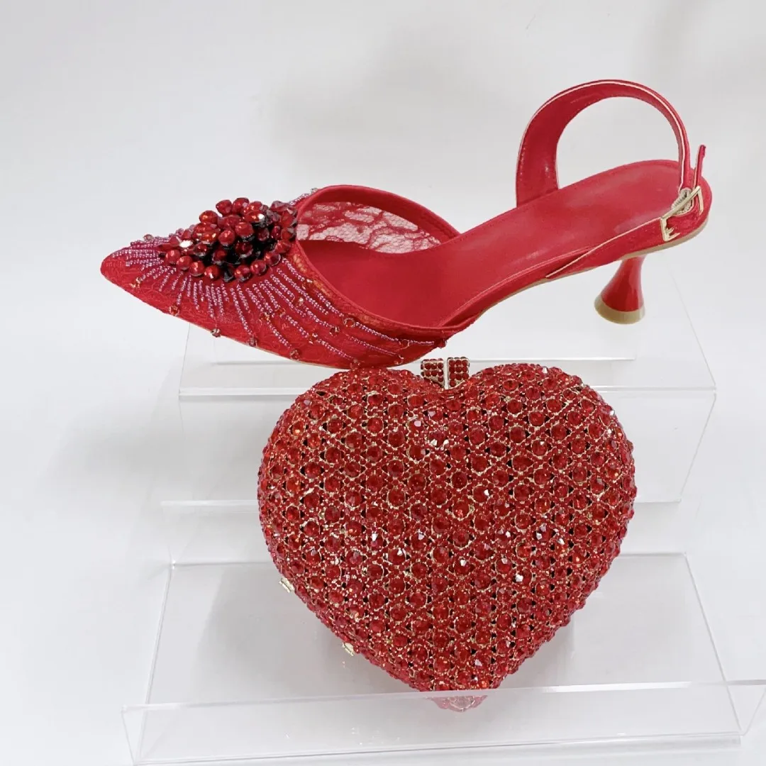 Women's Red Color Rhinestones high heeled Shoes With Heart Clutch Gems high-heeled Leather sandals For Wedding shoes
Women's Red Color Rhinestones high heeled Shoes With Heart Clutch Gems high-heeled Leather sandals For Wedding shoes