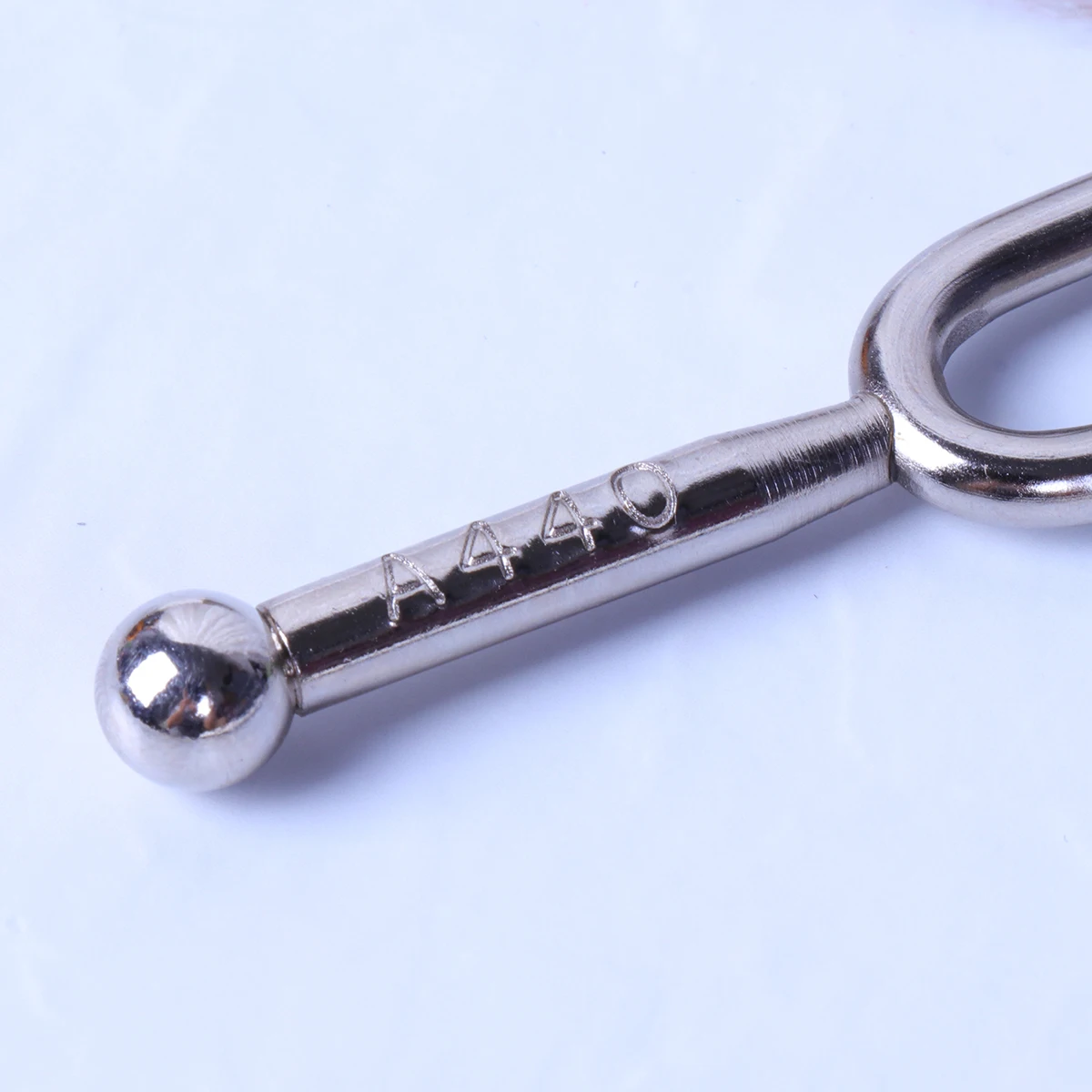 440 Hz Tuning Fork Handle Home Travel Tuner Tone Chargeable Music Teacher's Violin Guitar
440 Hz Tuning Fork Handle Home Travel Tuner Tone Chargeable Music Teacher's Violin Guitar