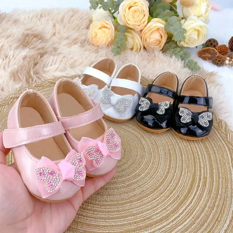 Spring and Autumn Fashion Baby Shoes 0-1 Year Old Girl Cute Bow Princess Shoes Soft Rubber Bottom Lightweight Walking Shoes
Spring and Autumn Fashion Baby Shoes 0-1 Year Old Girl Cute Bow Princess Shoes Soft Rubber Bottom Lightweight Walking Shoes