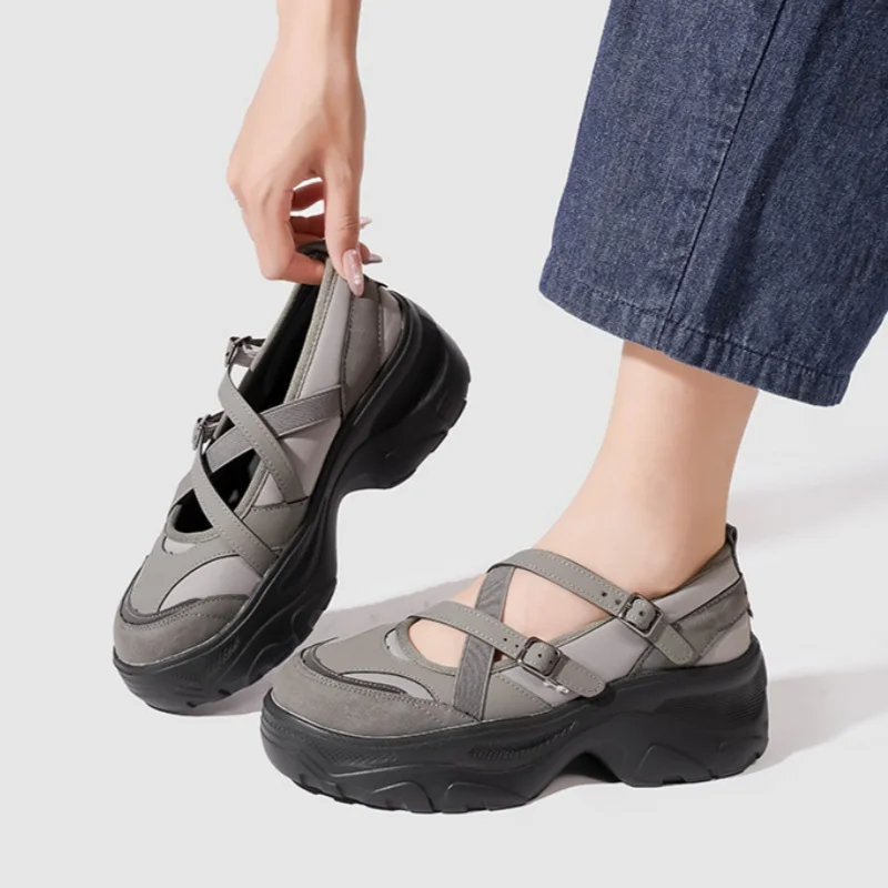 Женские модные универсальные повседневные туфли Мэри Джейн на платформе в стиле ретро на массивном каблуке с пряжкой на ремне, мотоциклетные балетки для подиума, новинка
Женские модные универсальные повседневные туфли Мэри Джейн на платформе в стиле ретро на массивном каблуке с пряжкой на ремне, мотоциклетные балетки для подиума, новинка