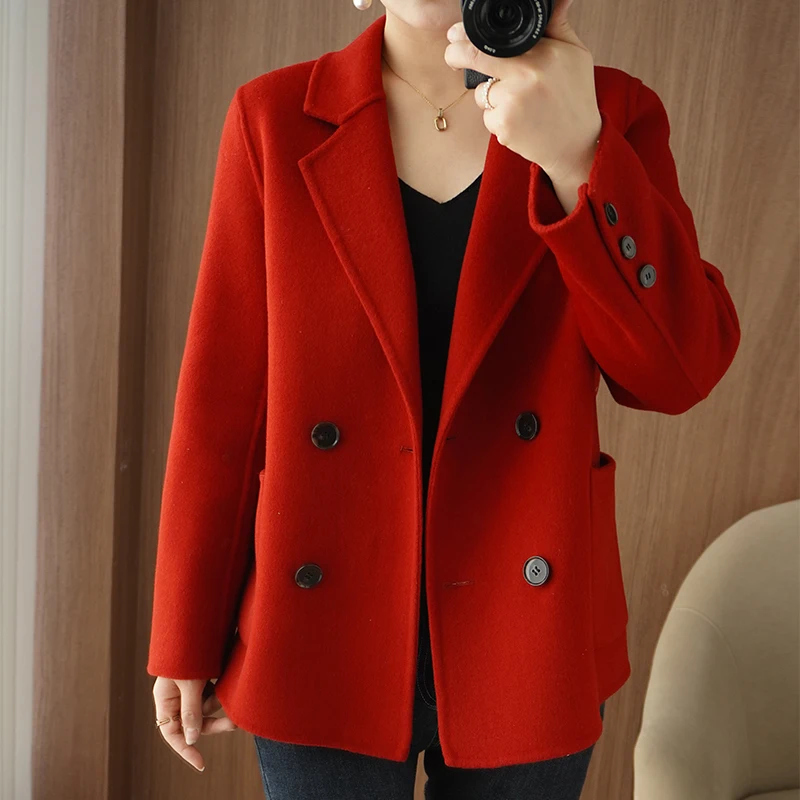 Fashionable versatile double-breasted woolen coat for women slimming and stylish short style for autumn and winter new arrivals
Fashionable versatile double-breasted woolen coat for women slimming and stylish short style for autumn and winter new arrivals