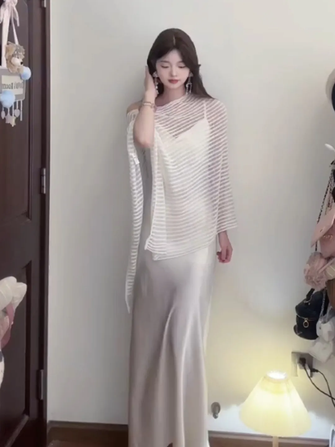 Summer Elegant Light Maturity Style Women's Set Dress Sunscreen Shirt Shawl Strapless Dress Two-Piece Set Thin Irregular Design
Summer Elegant Light Maturity Style Women's Set Dress Sunscreen Shirt Shawl Strapless Dress Two-Piece Set Thin Irregular Design