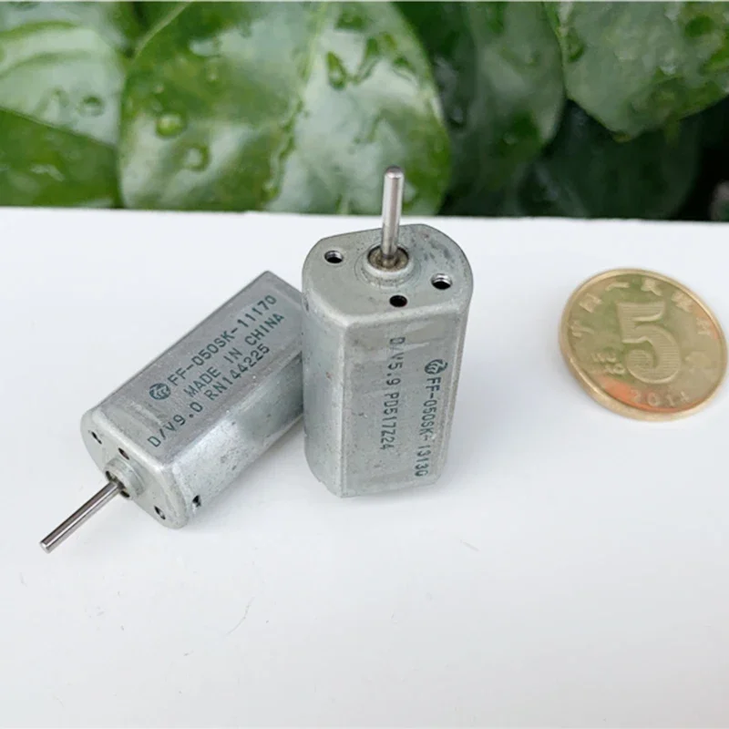 Mabuchi DC Motor FF-050SK-11170 DC 3V 6V 9V 13800RPM High Speed Motor Car AV Toy Model Vehicle AV equipment
Mabuchi DC Motor FF-050SK-11170 DC 3V 6V 9V 13800RPM High Speed Motor Car AV Toy Model Vehicle AV equipment