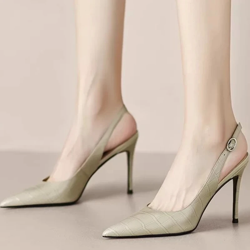 Fine-heeled Sandals Women's Summer New Pointed-toed Straps High Heels Plaid Bag Head Empty Sandals
Fine-heeled Sandals Women's Summer New Pointed-toed Straps High Heels Plaid Bag Head Empty Sandals