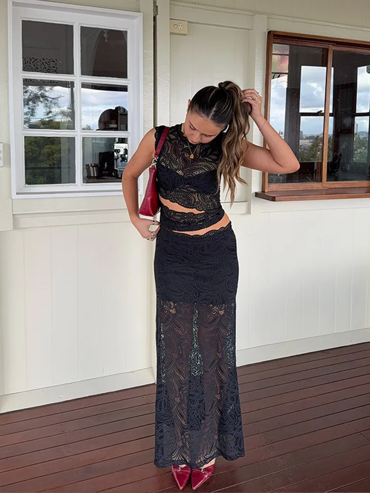 Chic Women Black Lace Hollow Out Vest Long Skirt Suit Fashion O Neck Sleeveless Top Slim Skirt Set Elegant Lady High Street Wear
Chic Women Black Lace Hollow Out Vest Long Skirt Suit Fashion O Neck Sleeveless Top Slim Skirt Set Elegant Lady High Street Wear