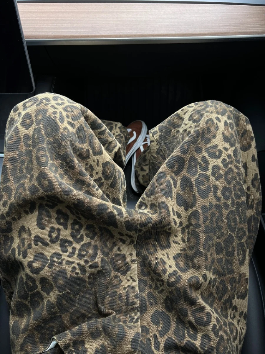 Широкие джинсы в американском стиле ретро, повседневные длинные брюки прямого кроя для мужчин и женщин, летние брюки с винтажным рисунком для подростков
Широкие джинсы в американском стиле ретро, повседневные длинные брюки прямого кроя для мужчин и женщин, летние брюки с винтажным рисунком для подростков