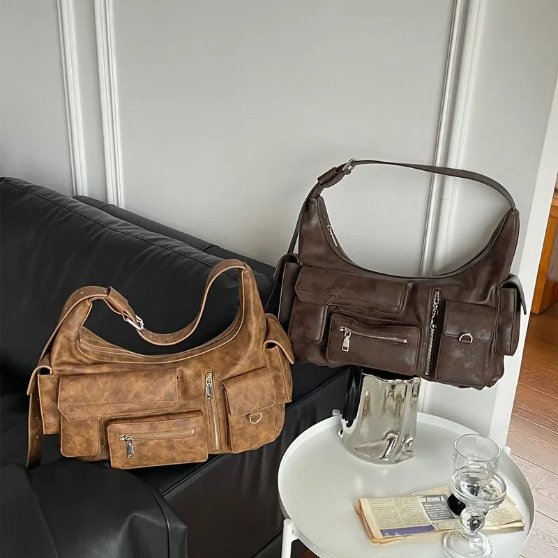 Retro Spicy Girl Y2K Motorcycle Crossbody Bag New Fashion Personality Neutral Multi Pocket Large Capacity Women's Shoulder Bags
Retro Spicy Girl Y2K Motorcycle Crossbody Bag New Fashion Personality Neutral Multi Pocket Large Capacity Women's Shoulder Bags