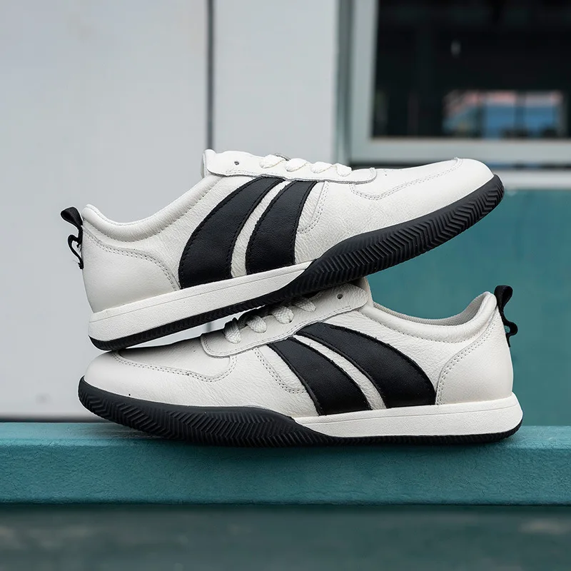 New Designer Cow Leather Board Shoes for Men Spring Autumn Low-top Lace-up Casual Shoes Male Fashion Soft Sole Sneakers Man
New Designer Cow Leather Board Shoes for Men Spring Autumn Low-top Lace-up Casual Shoes Male Fashion Soft Sole Sneakers Man