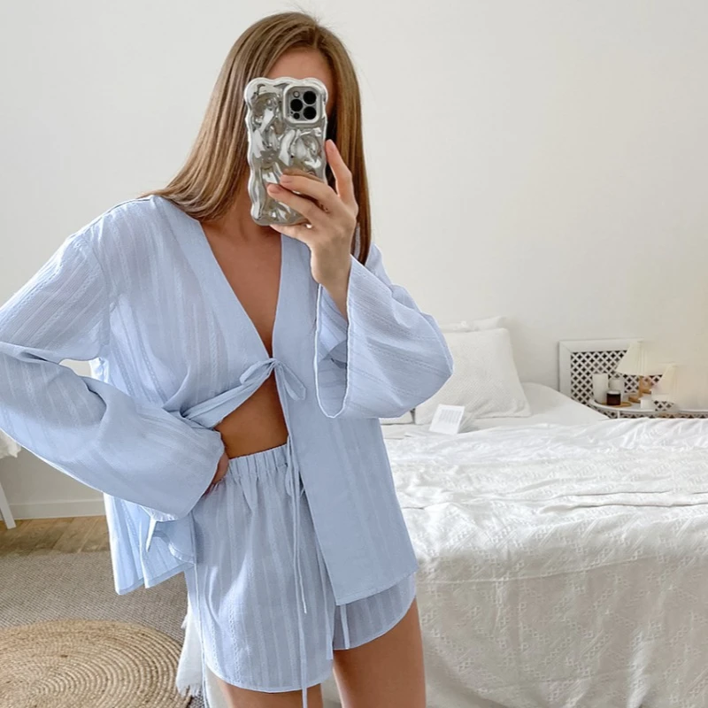 Tuularose Casual Shorts Two Piece Fashion Lace-up Cardigan Top Casual Loose Shorts Set Spring Home Office Lady Women Shorts Set
Tuularose Casual Shorts Two Piece Fashion Lace-up Cardigan Top Casual Loose Shorts Set Spring Home Office Lady Women Shorts Set