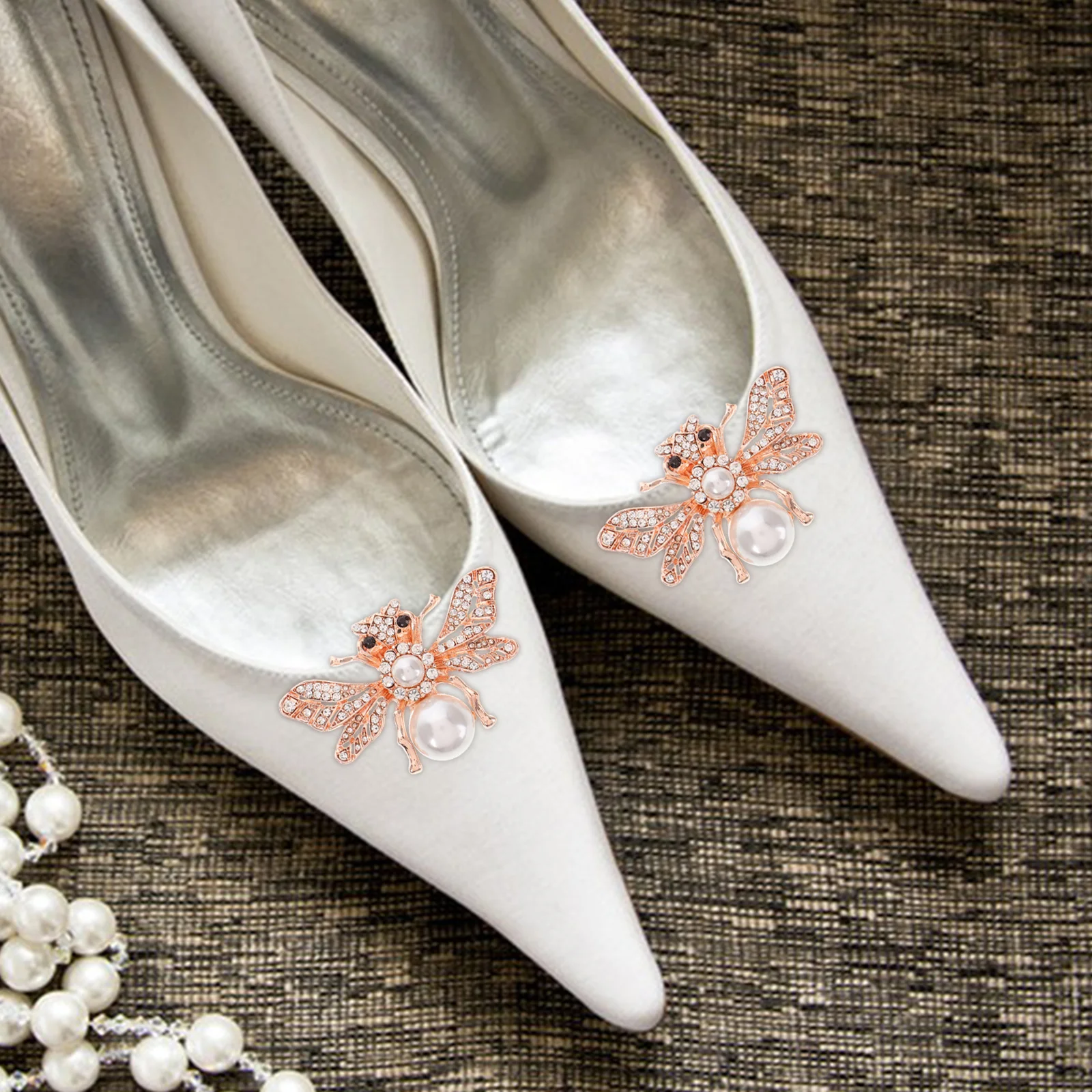 1Pair Bee Shape Rhinestone Shoe Clips Decorative Clip on Shoe Embellishments for Wedding Bridal Pumps Flats Party Accessories
1Pair Bee Shape Rhinestone Shoe Clips Decorative Clip on Shoe Embellishments for Wedding Bridal Pumps Flats Party Accessories