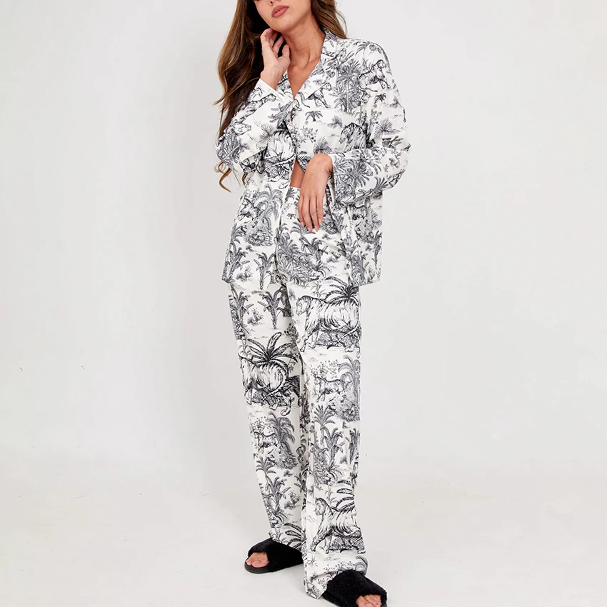 HiLoc Элегантные атласные брюки с принтом, пижамы для женщин, повседневные рубашки на пуговицах с длинными брюками, комплекты из 2 предметов, осень 2023 г.
HiLoc Элегантные атласные брюки с принтом, пижамы для женщин, повседневные рубашки на пуговицах с длинными брюками, комплекты из 2 предметов, осень 2023 г.